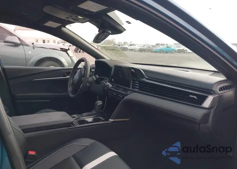 2025 Toyota Camry Se из США, поврежденный, VIN 4T1DAACK3SU571104